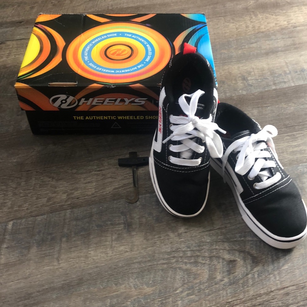 Boys Heelys